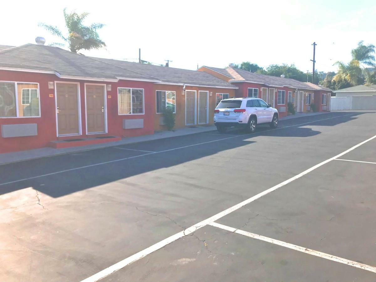 Hyland Motel ラ・ハブラ エクステリア 写真