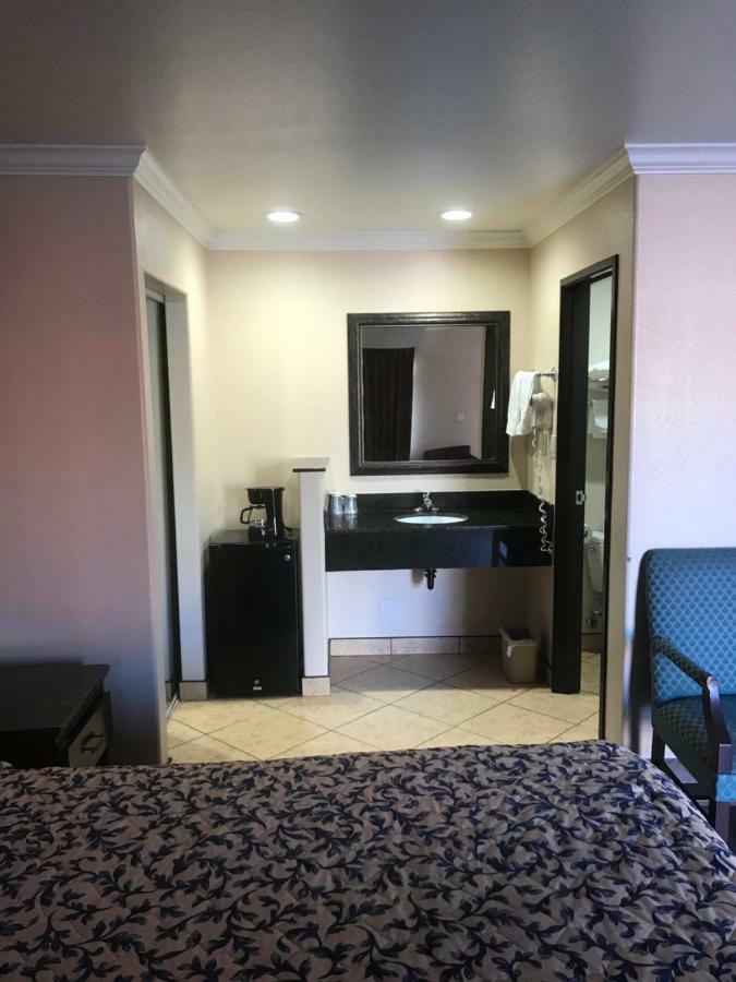 Hyland Motel ラ・ハブラ エクステリア 写真
