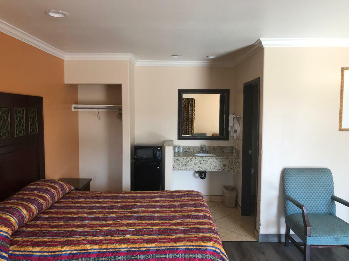 Hyland Motel ラ・ハブラ エクステリア 写真