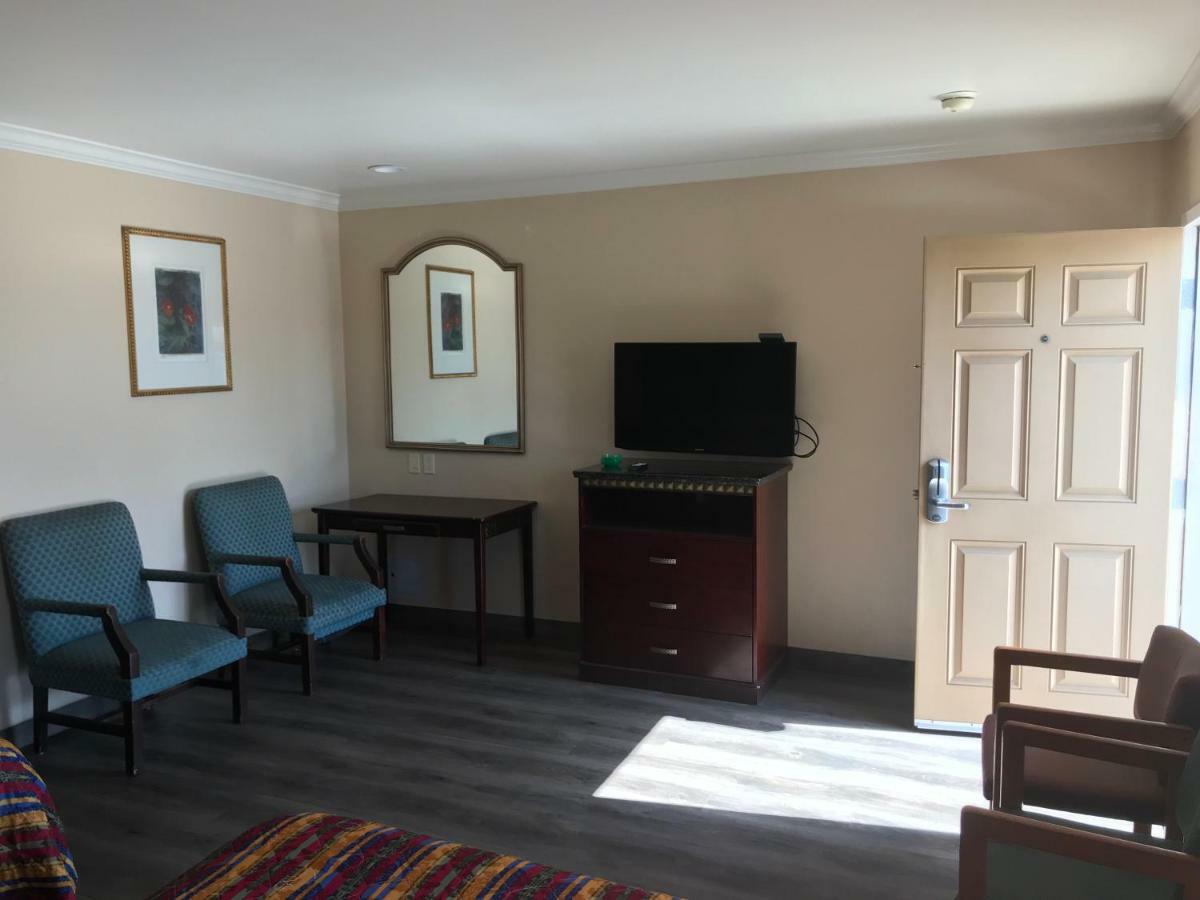 Hyland Motel ラ・ハブラ エクステリア 写真