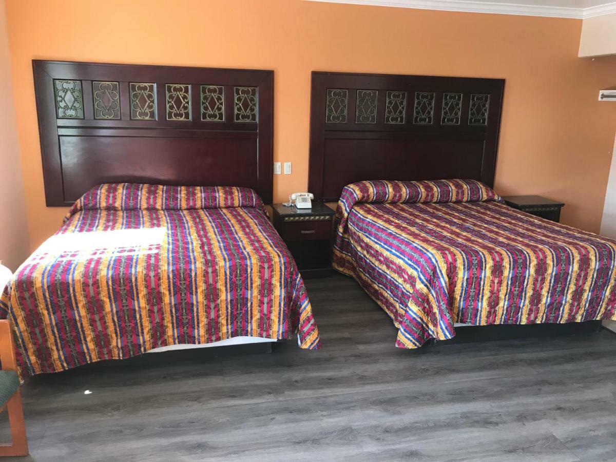 Hyland Motel ラ・ハブラ エクステリア 写真